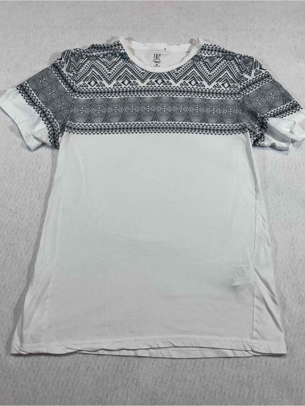 INC International Concepts White Short Sleeve Tee Gray Aztec Print Sz medium